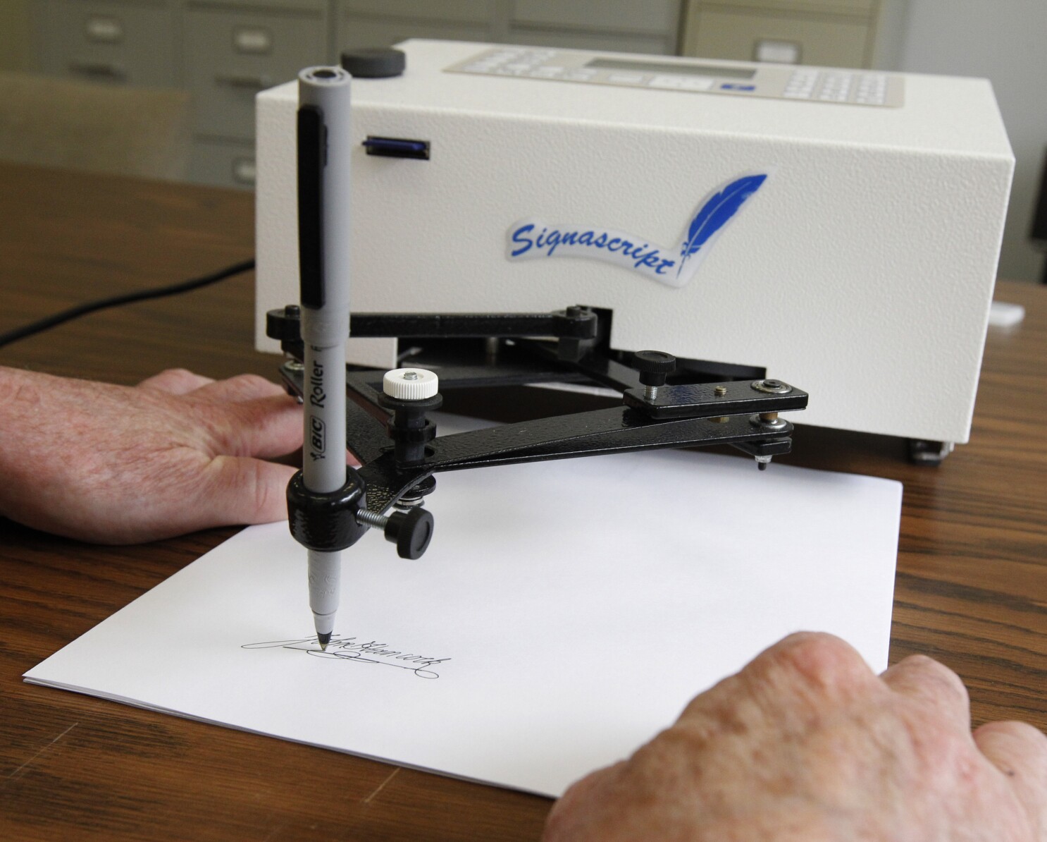 Ki Sovoy 2025: The First Auto Pen? – The Oisvorfer Ruv